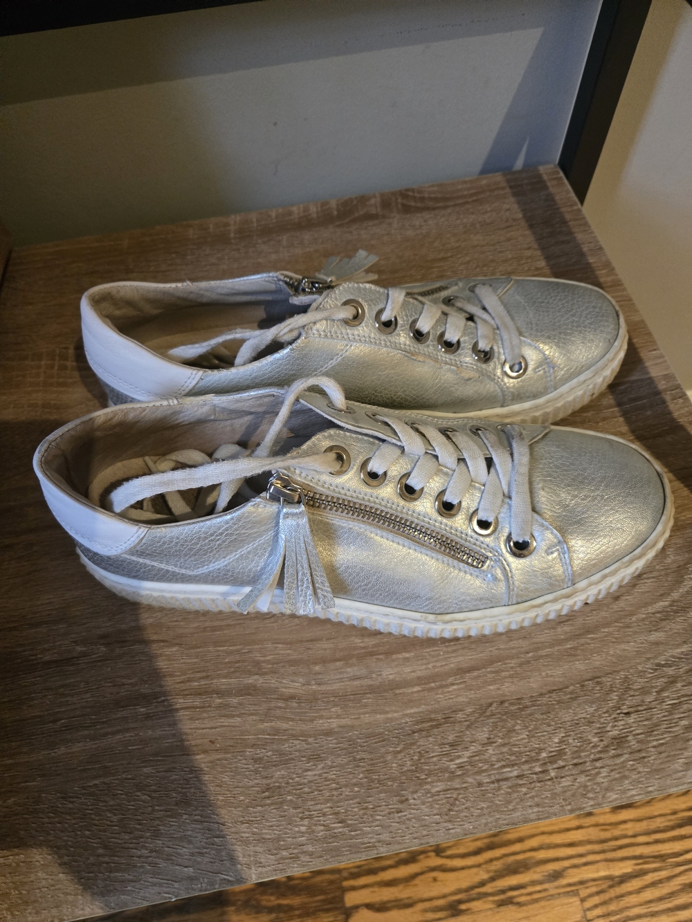 Womens Metallic Silver Lace-Up Sneakers with Tassel Zip Accent SIZE 10 US, 40 EU
